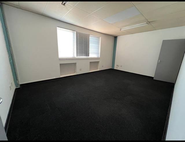 354M² WAREHOUSE TO LET IN STRIJDOMPARK